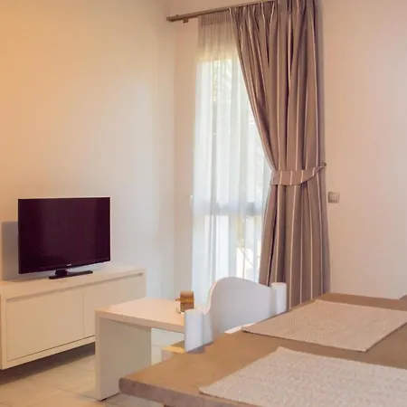Cosmos Apart-hotel 3*