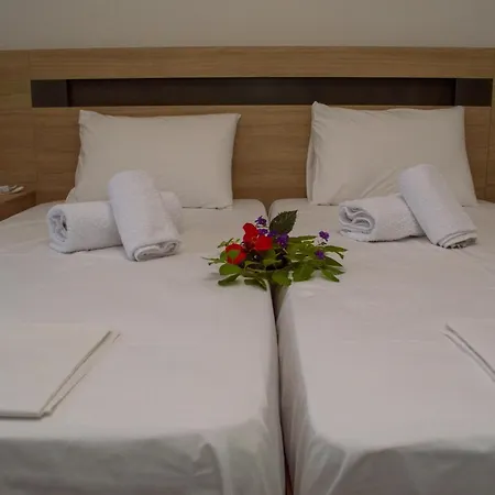 Aparthotel Cosmos 3*